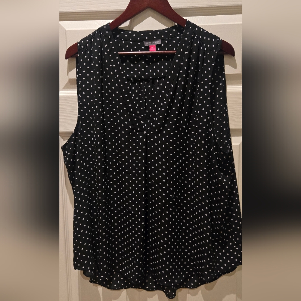 Vince Camuto Sleeveless Black and White Blouse